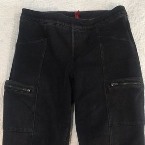 Black spanx jeggings. Super flattering!